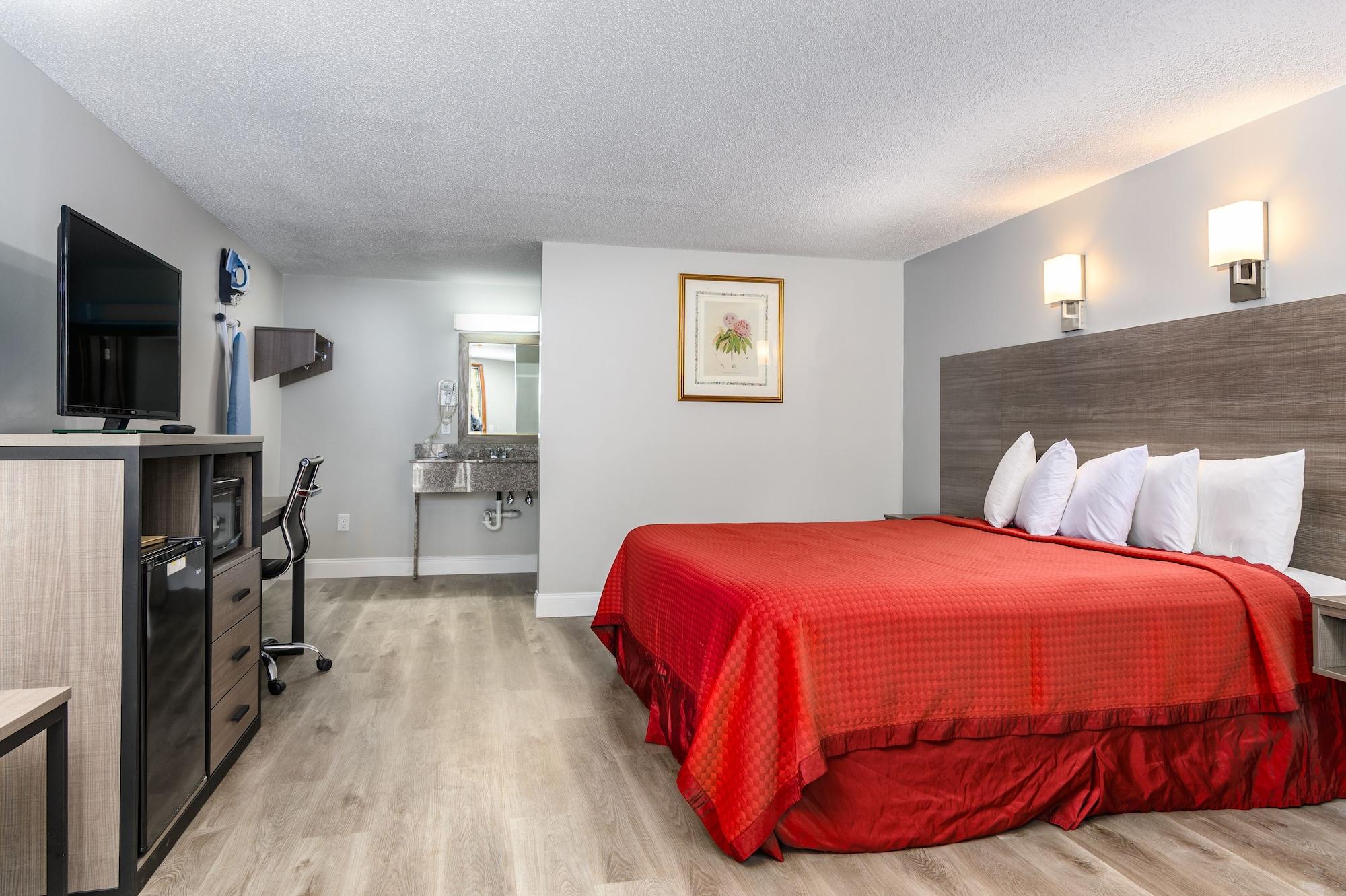 Captains Quarters Motel & Conference Center Истхем Экстерьер фото