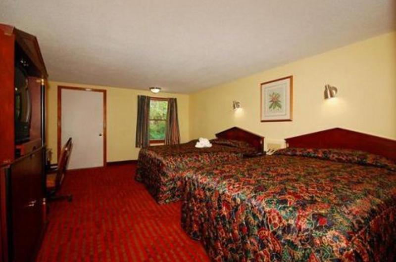 Captains Quarters Motel & Conference Center Истхем Экстерьер фото